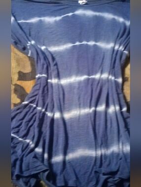 Livi Active Navy Blue and White Tie-Dye Short Sleeve Top